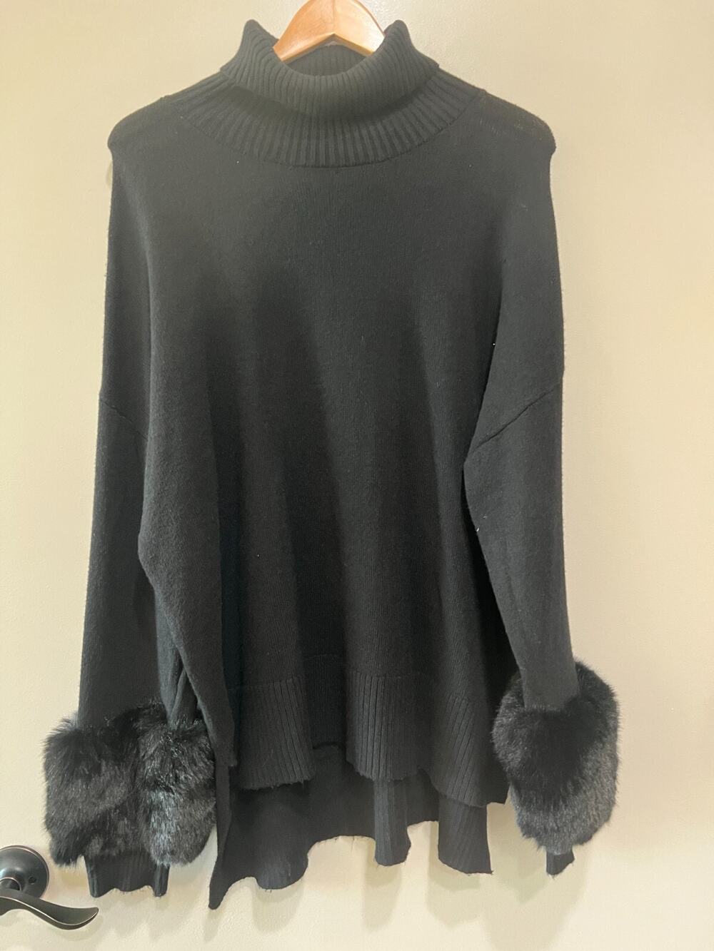 Saks Fifth avenue Faux Fur Trim Dropped Shoulder Sweater black turtleneck Sz-XL
